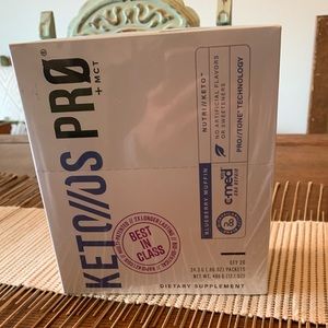 Brand new unopened blueberry muffin pro 20 packets expire 8/22